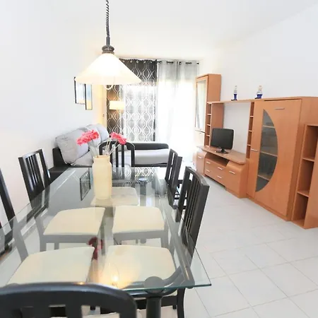 Golf D 202 Only Families Apartment *
